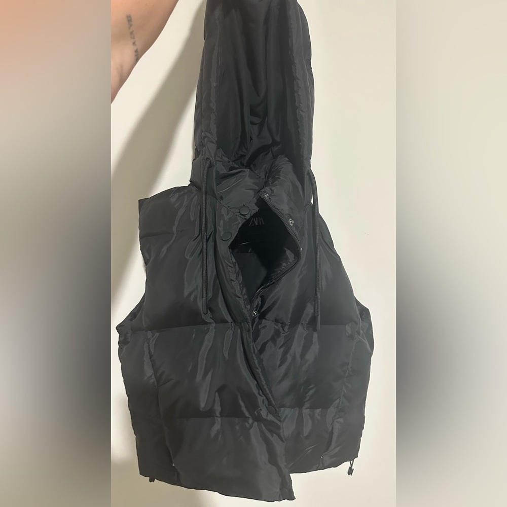 Zara Black Quilted Cropped Vest